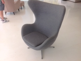 Egg chair inspired Arne Jacobsen by props-renting-by-ibiza-props_2