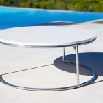 White modern rond tea tabel to rent by ibiza-props